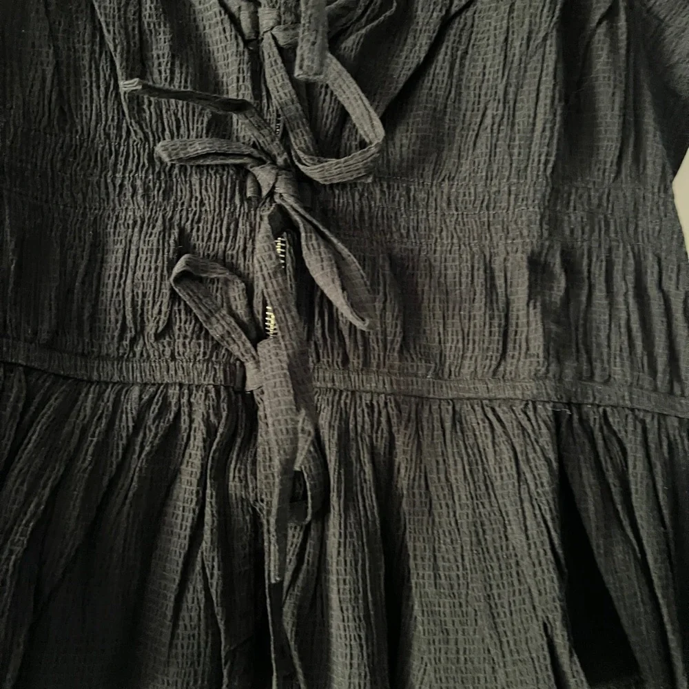 Chic Black Tie-Front Blouse - Picture 3 of 12